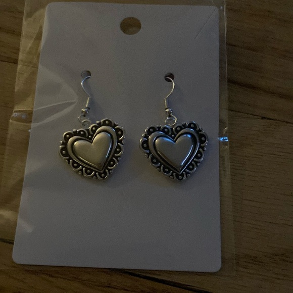Jewelry - heart earrings